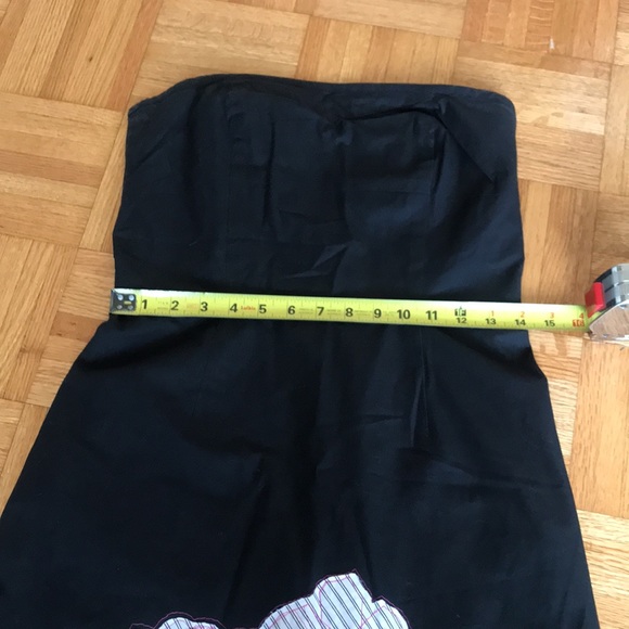 Black strapless cotton dress with flower 🌸 appliqué. - Picture 3 of 6